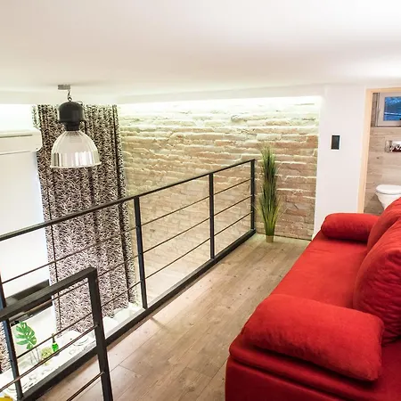 Very Stylish And Fresh In The Center Apartman *