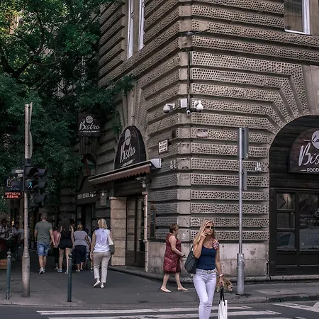Very Stylish And Fresh In The Center Budapest