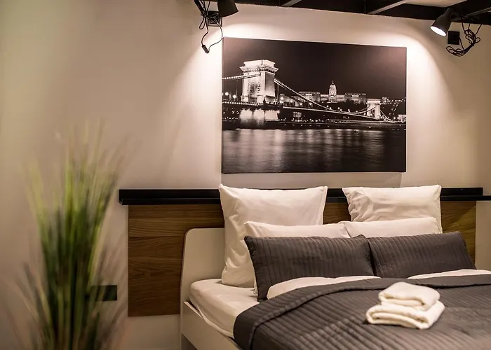 Very Stylish And Fresh In The Center Apartman